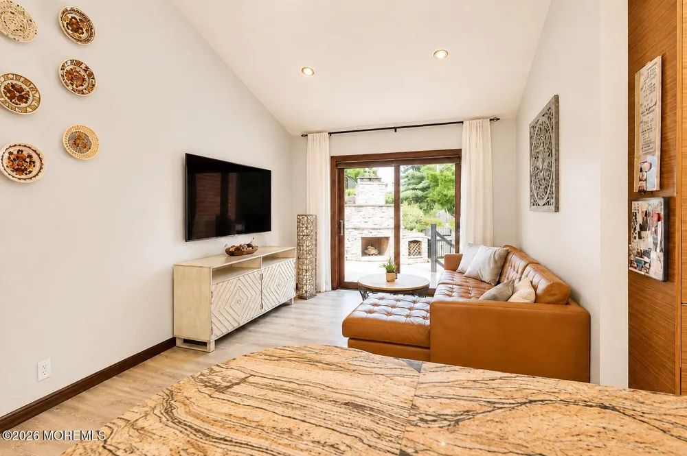 35 Miller Avenue Holmdel, NJ 07733