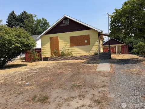 20 N Elm Street