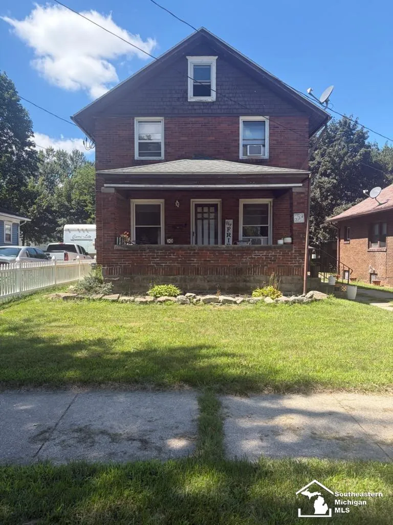 224 Webster Street Jackson City, MI 49202