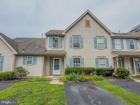 142 TARTAN LANE