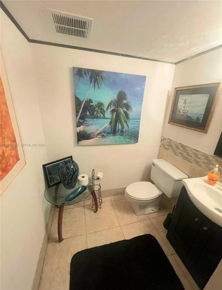 5570 NW 44th St #208A Lauderhill, FL 33319
