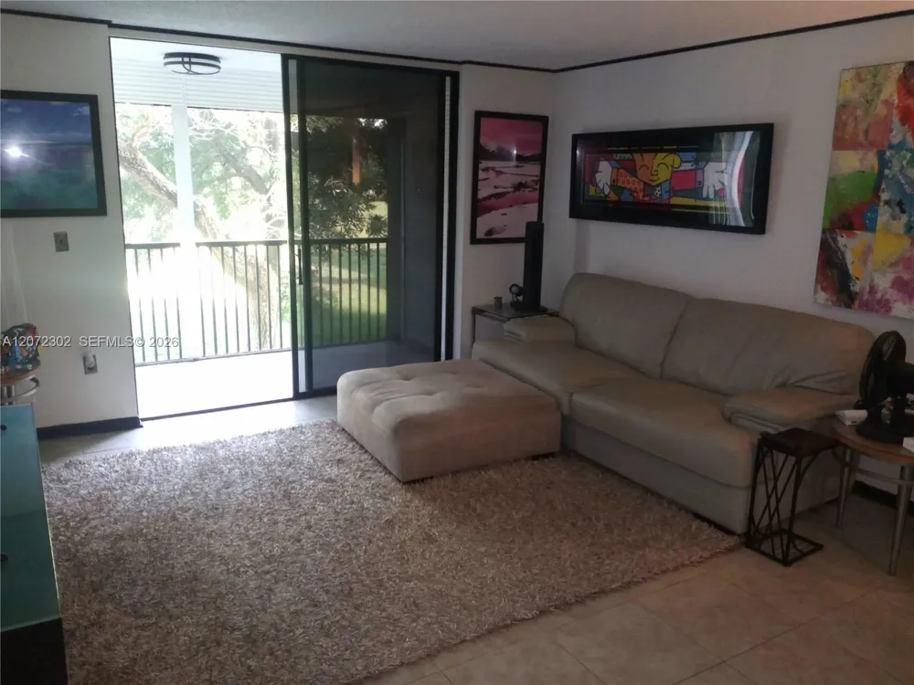 5570 NW 44th St #208A Lauderhill, FL 33319