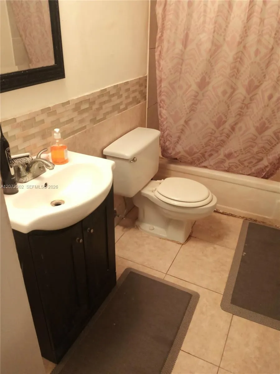 5570 NW 44th St #208A Lauderhill, FL 33319