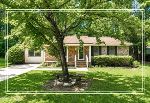 807 Sycamore Court