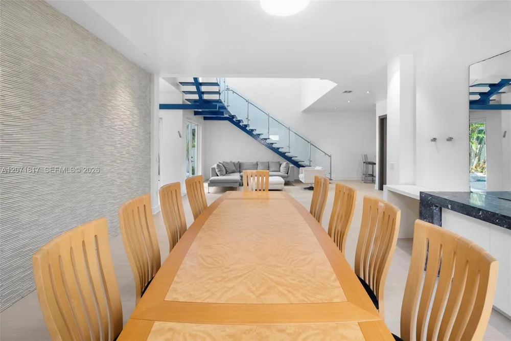19522 NE 17th Ave Miami, FL 33179