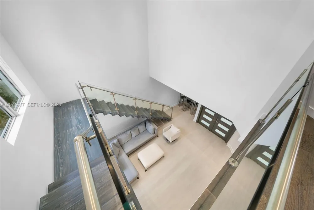 19522 NE 17th Ave Miami, FL 33179
