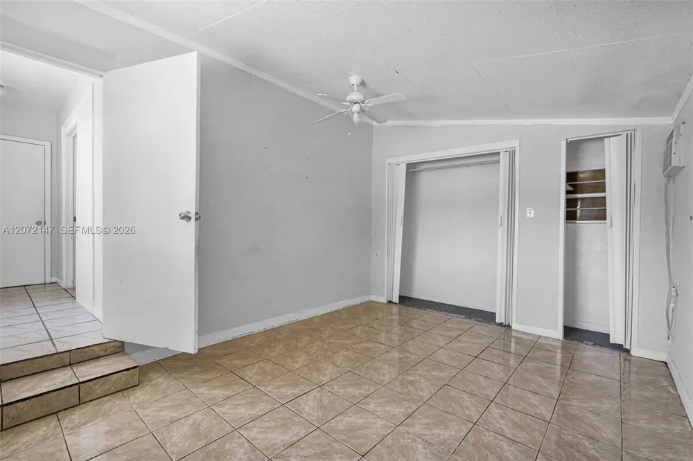 3840 SW 31st Ct West Park, FL 33023