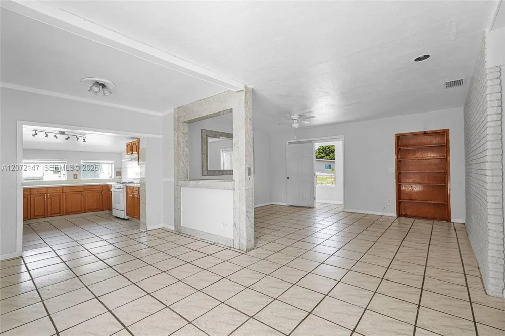 3840 SW 31st Ct West Park, FL 33023