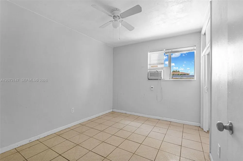 3840 SW 31st Ct West Park, FL 33023