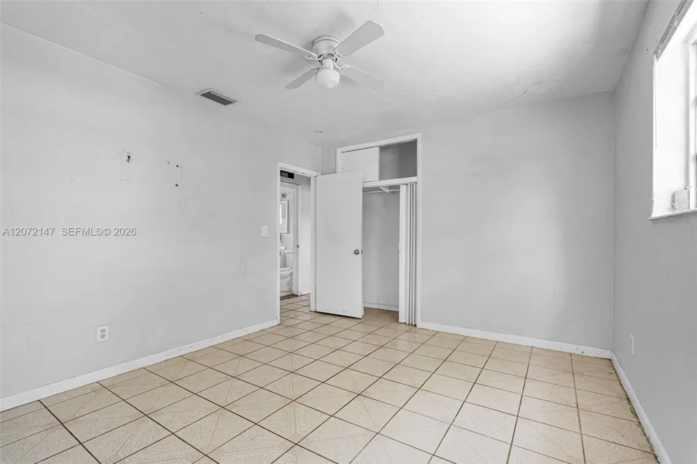 3840 SW 31st Ct West Park, FL 33023