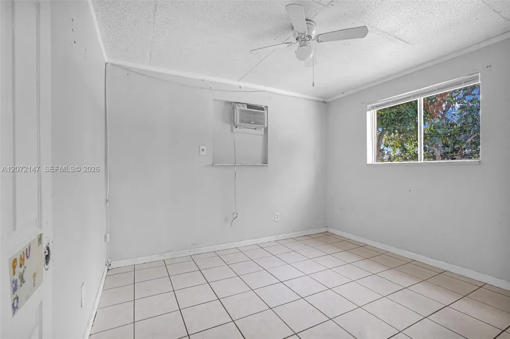 3840 SW 31st Ct West Park, FL 33023