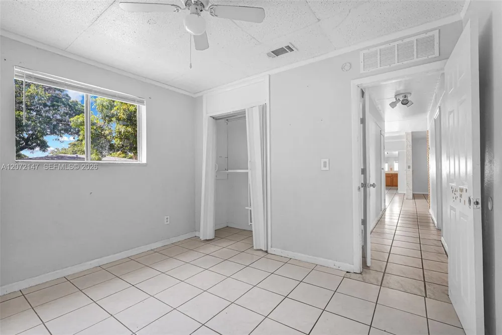 3840 SW 31st Ct West Park, FL 33023