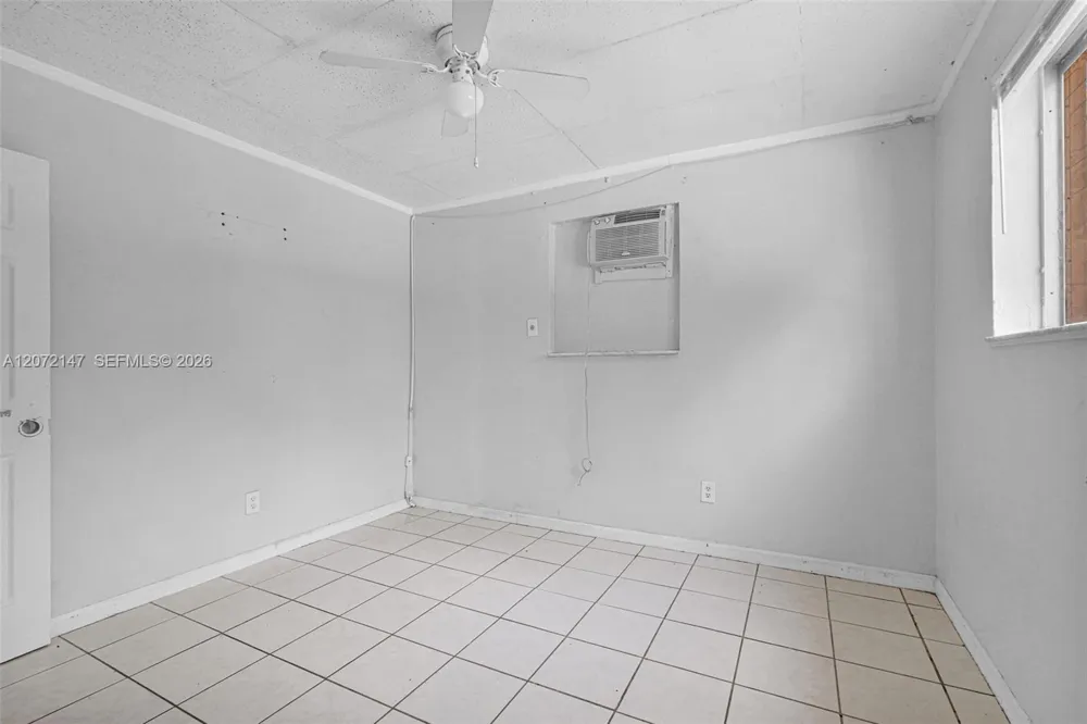 3840 SW 31st Ct West Park, FL 33023