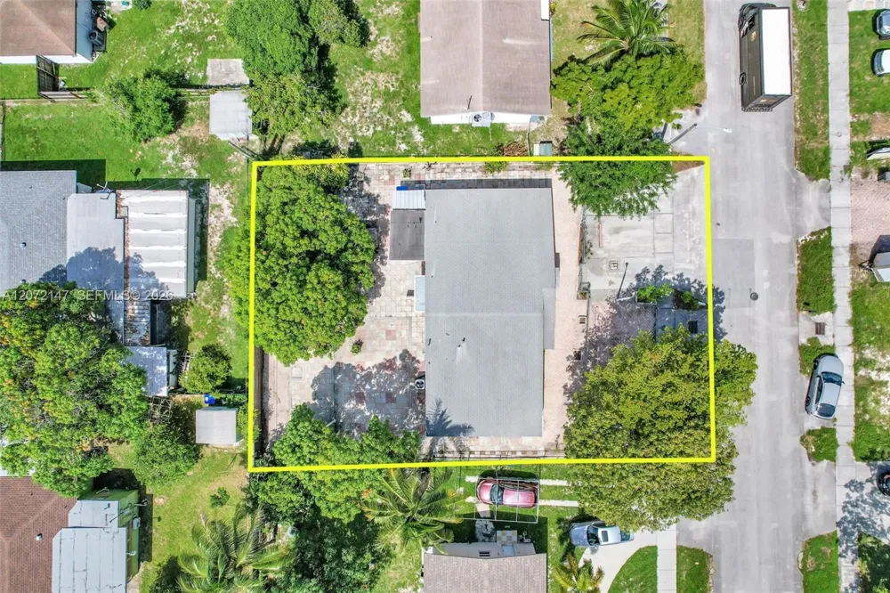 3840 SW 31st Ct West Park, FL 33023