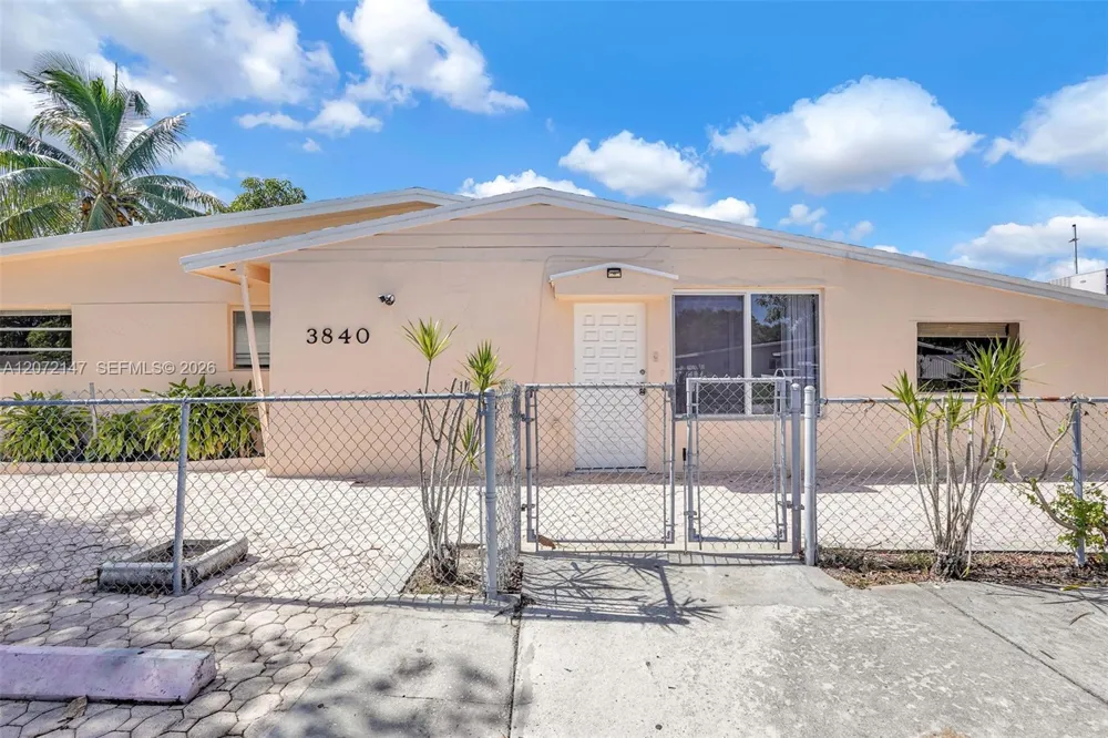 3840 SW 31st Ct West Park, FL 33023