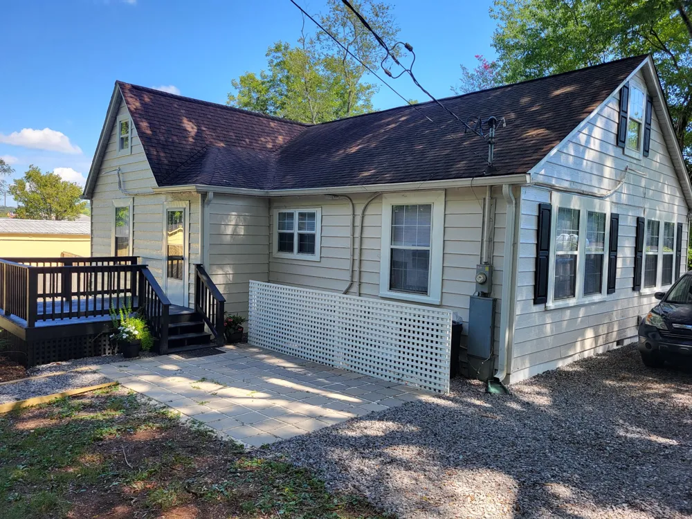 300 S Oak St Sweetwater, TN 37874