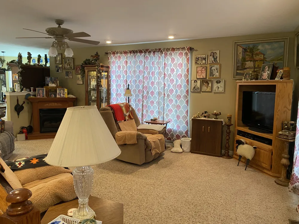 326 Sherman Rd Charlotte, TN 37036