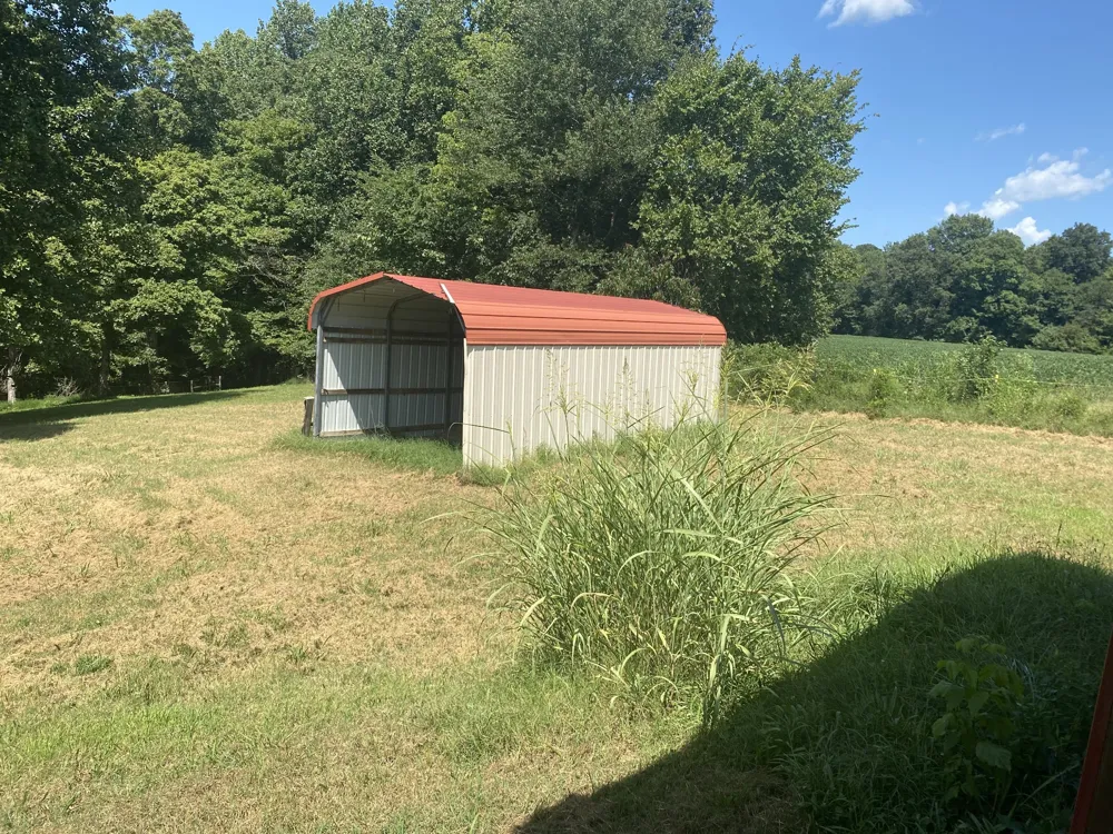 326 Sherman Rd Charlotte, TN 37036