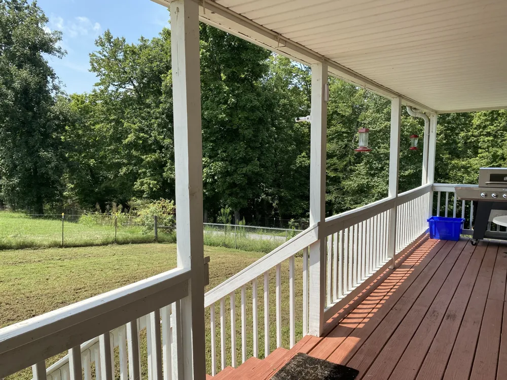326 Sherman Rd Charlotte, TN 37036