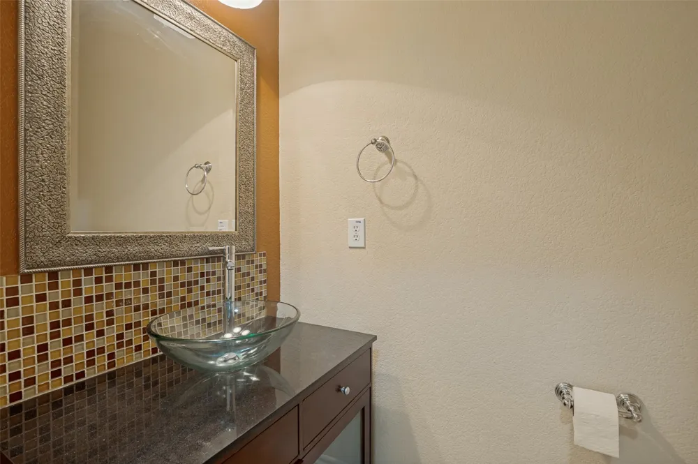 5996 Clearwater Drive The Colony, TX 75056