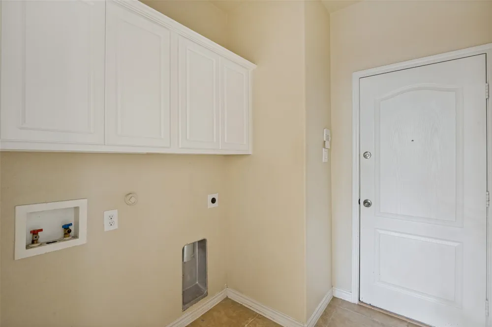 5996 Clearwater Drive The Colony, TX 75056