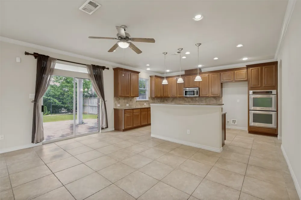 5996 Clearwater Drive The Colony, TX 75056