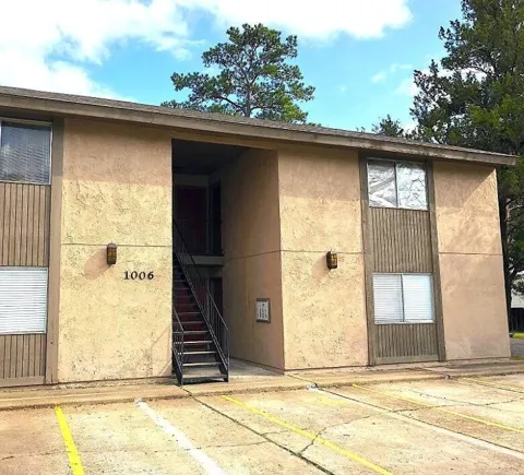 1008 Houston Avenue