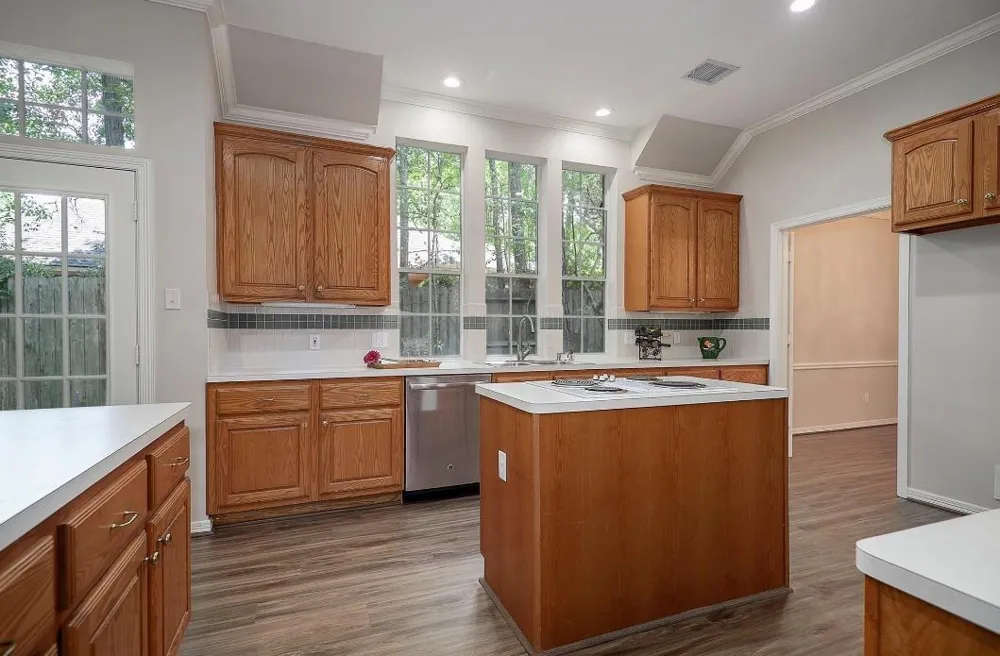 34 Reflection Point Drive E The Woodlands, TX 77381