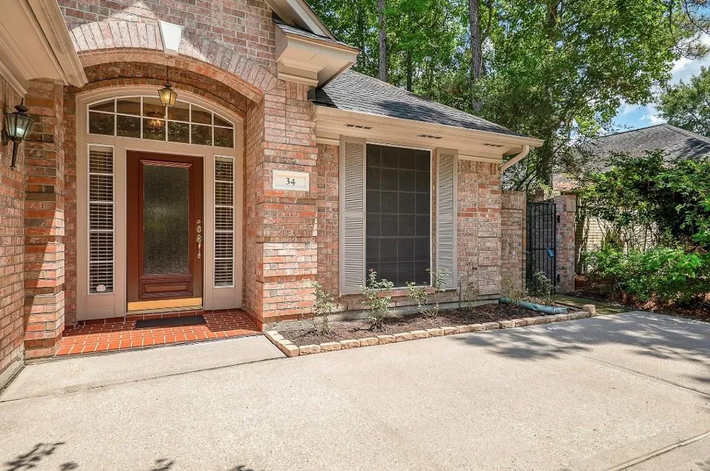 34 Reflection Point Drive E The Woodlands, TX 77381