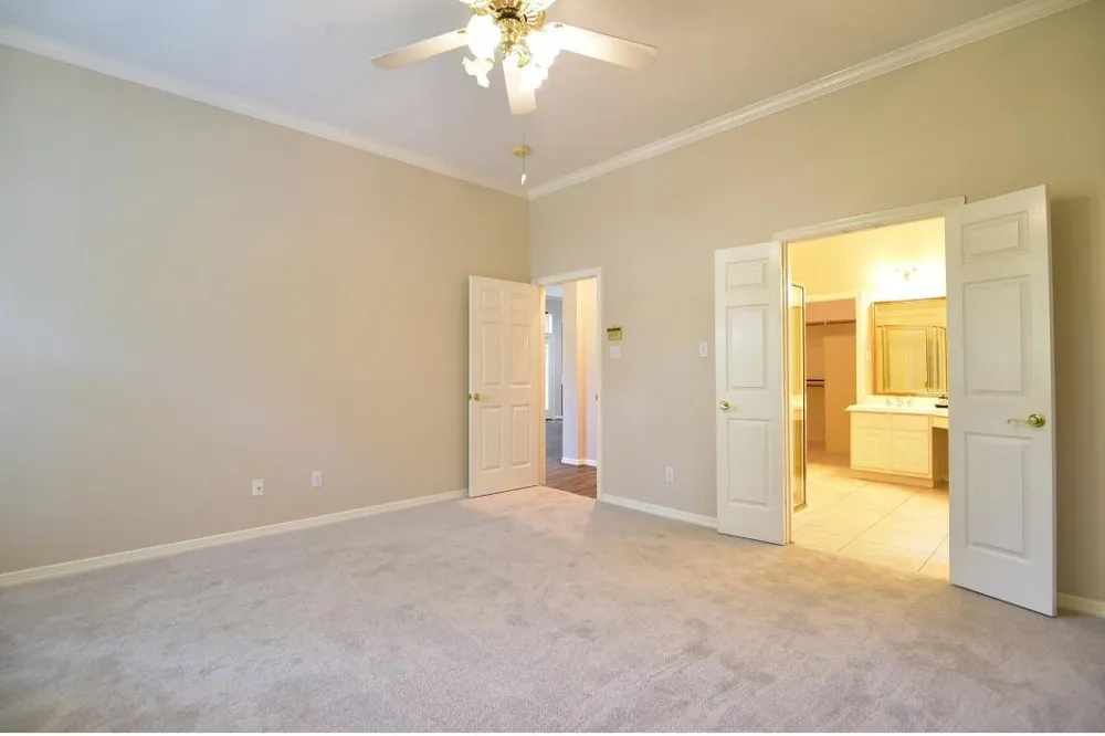 34 Reflection Point Drive E The Woodlands, TX 77381