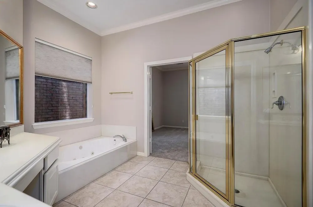 34 Reflection Point Drive E The Woodlands, TX 77381