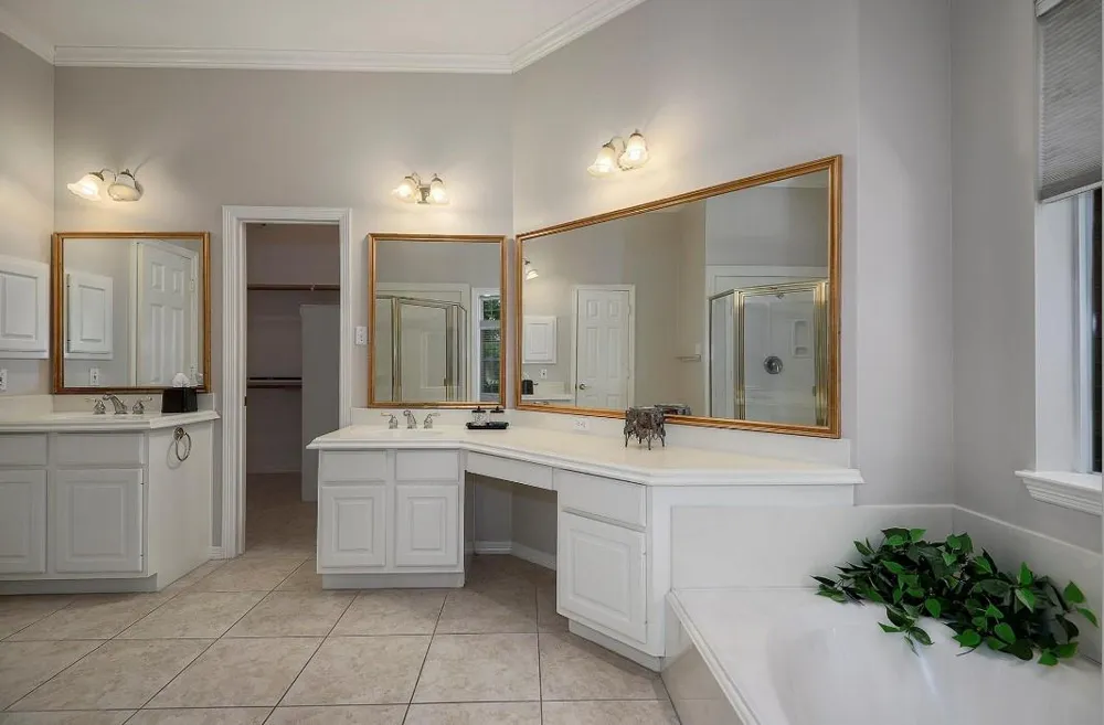 34 Reflection Point Drive E The Woodlands, TX 77381