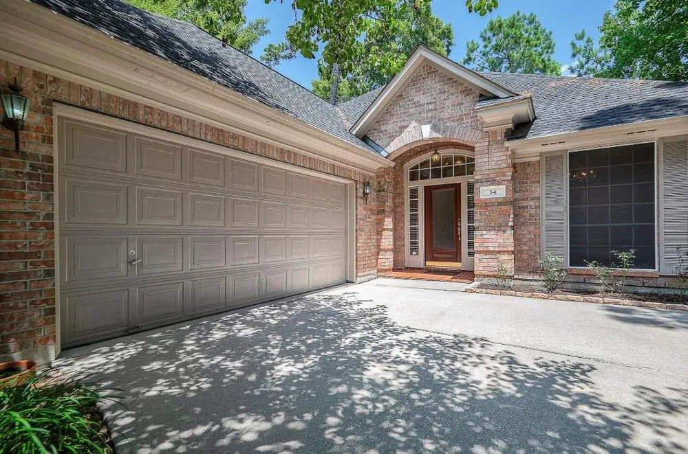 34 Reflection Point Drive E The Woodlands, TX 77381