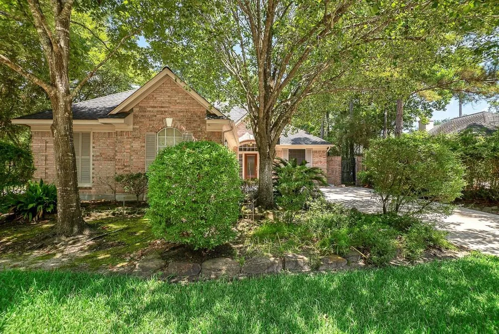 34 Reflection Point Drive E The Woodlands, TX 77381