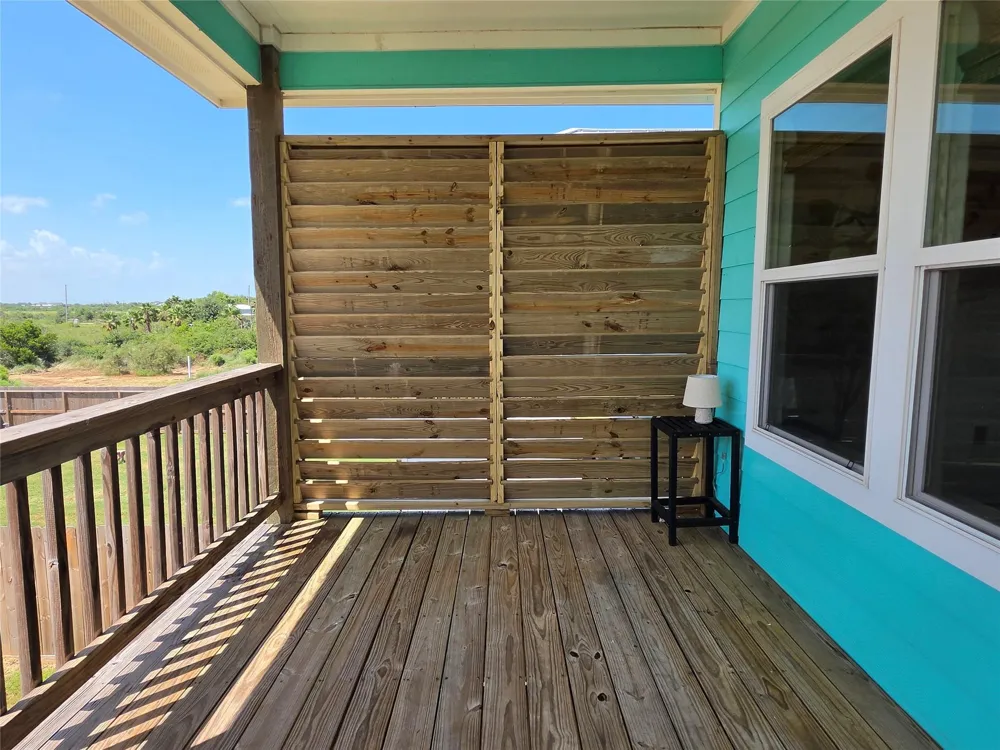 640 18th Street San Leon, TX 77539