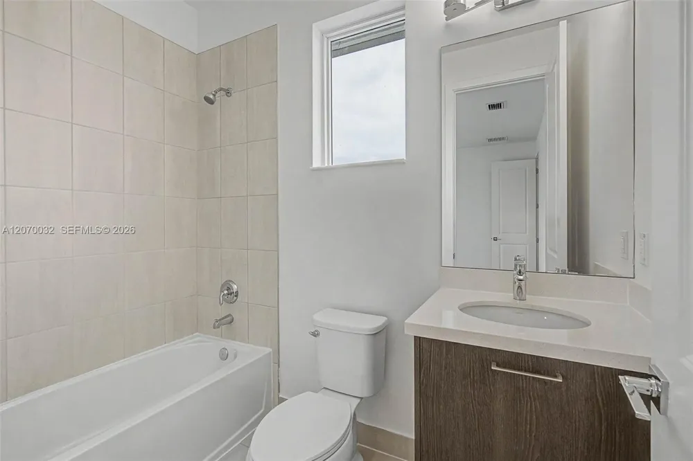 2440 SW 122nd Ter #2440 Davie, FL 33325
