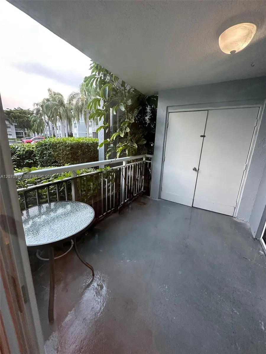 8600 SW 212th St #105 Cutler Bay, FL 33189