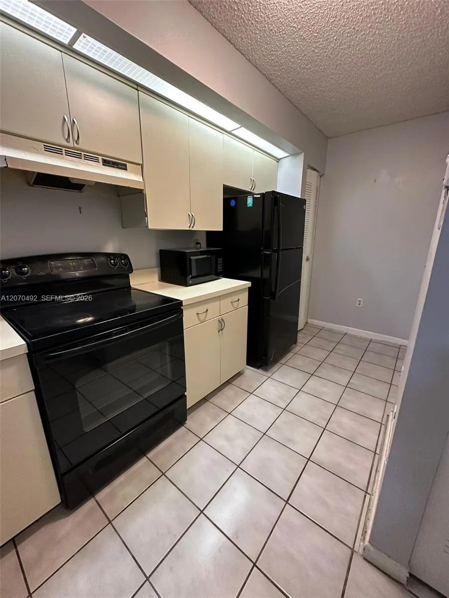 8600 SW 212th St #105 Cutler Bay, FL 33189