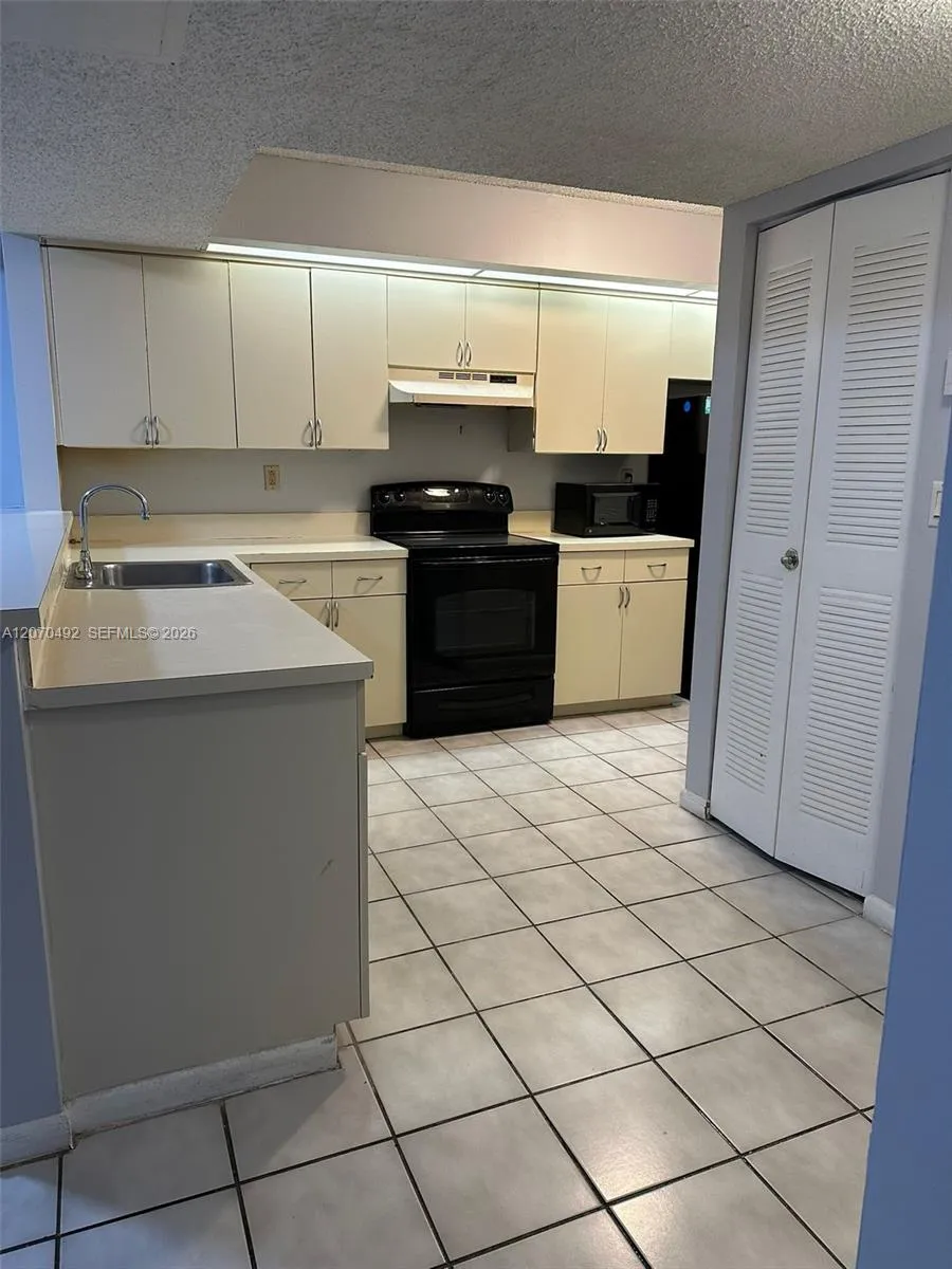 8600 SW 212th St #105 Cutler Bay, FL 33189