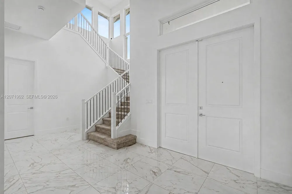 2440 SW 122nd Ter Davie, FL 33325