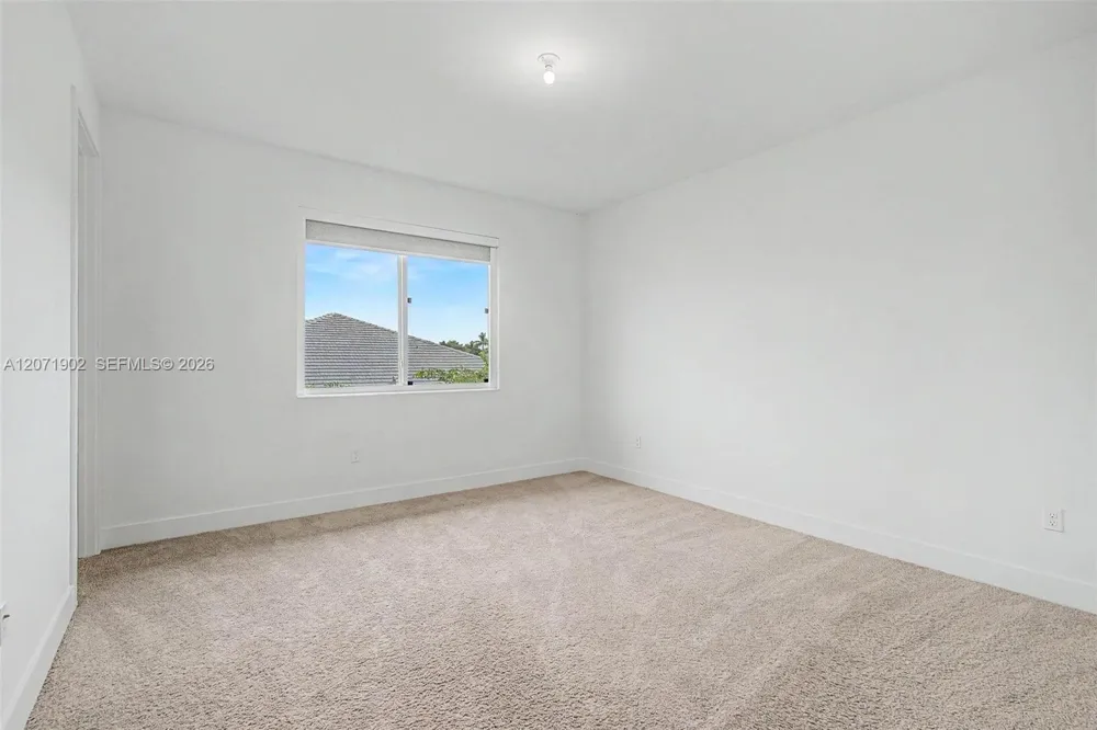 2440 SW 122nd Ter Davie, FL 33325