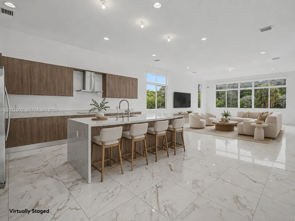 2440 SW 122nd Ter Davie, FL 33325