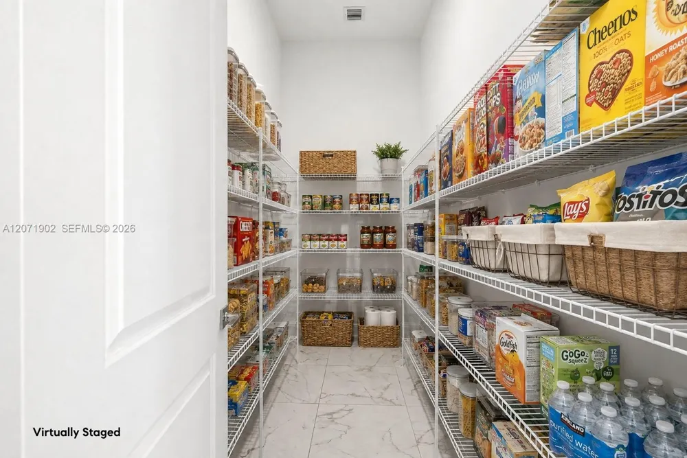 2440 SW 122nd Ter Davie, FL 33325