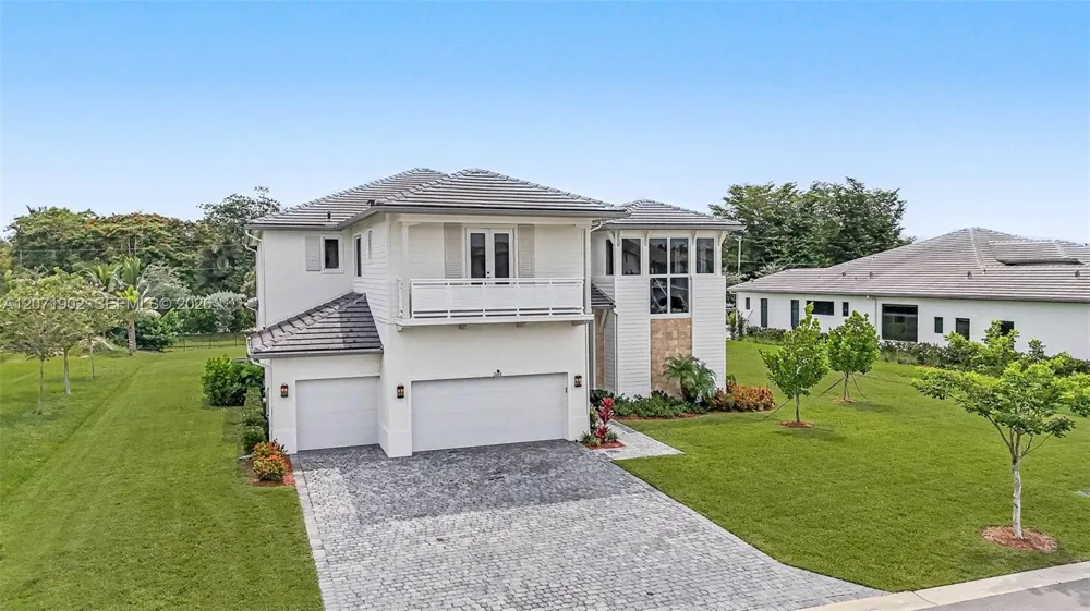 2440 SW 122nd Ter Davie, FL 33325