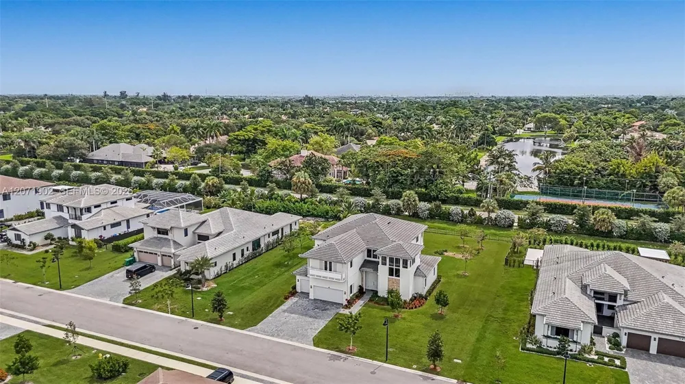 2440 SW 122nd Ter Davie, FL 33325