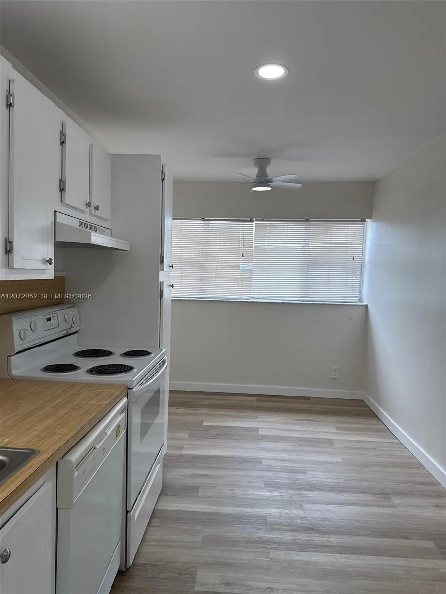 8380 Sands Point Blvd #J310 Tamarac, FL 33321