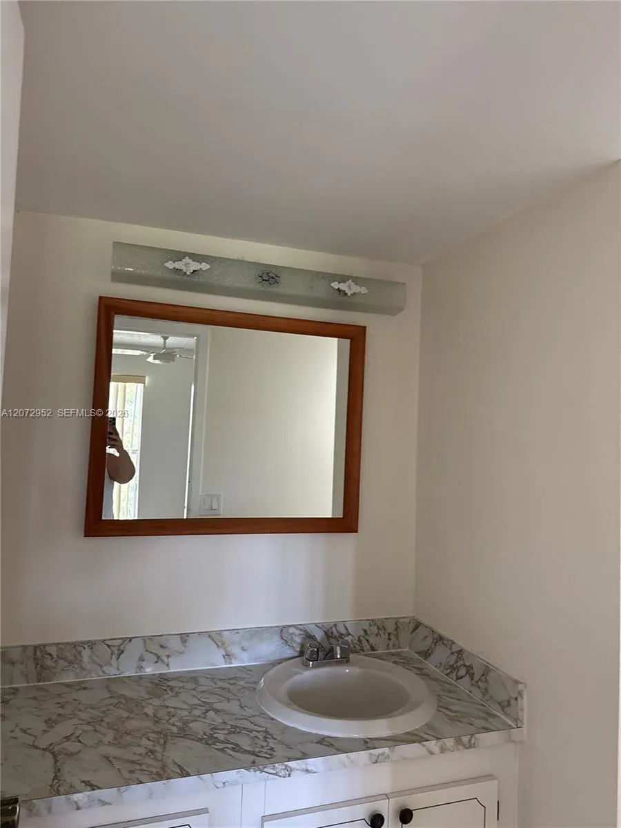 8380 Sands Point Blvd #J310 Tamarac, FL 33321