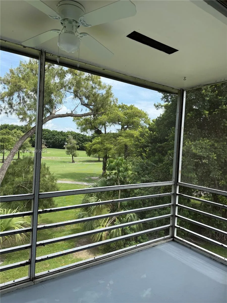 8380 Sands Point Blvd #J310 Tamarac, FL 33321