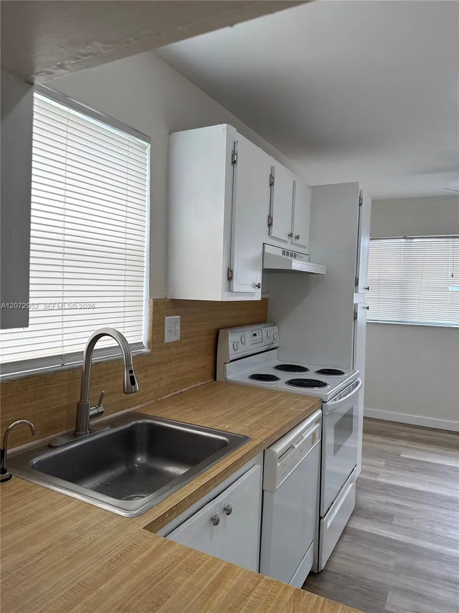 8380 Sands Point Blvd #J310 Tamarac, FL 33321