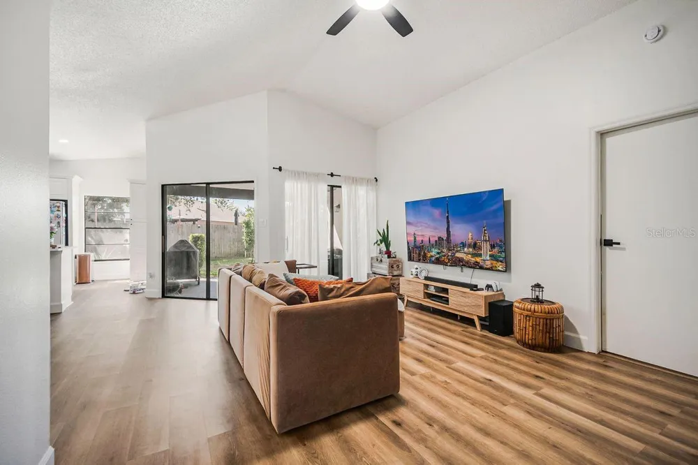 3038 WOOLRIDGE DRIVE Orlando, FL 32837